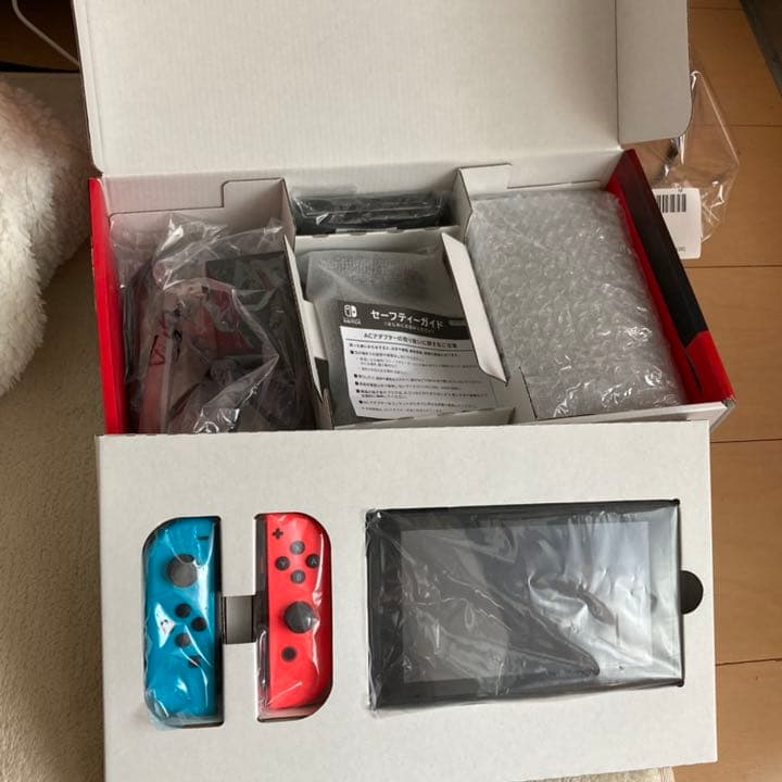 【完備品+SDカード】NINTENDO SWITCH 【美品】SDカード付き
