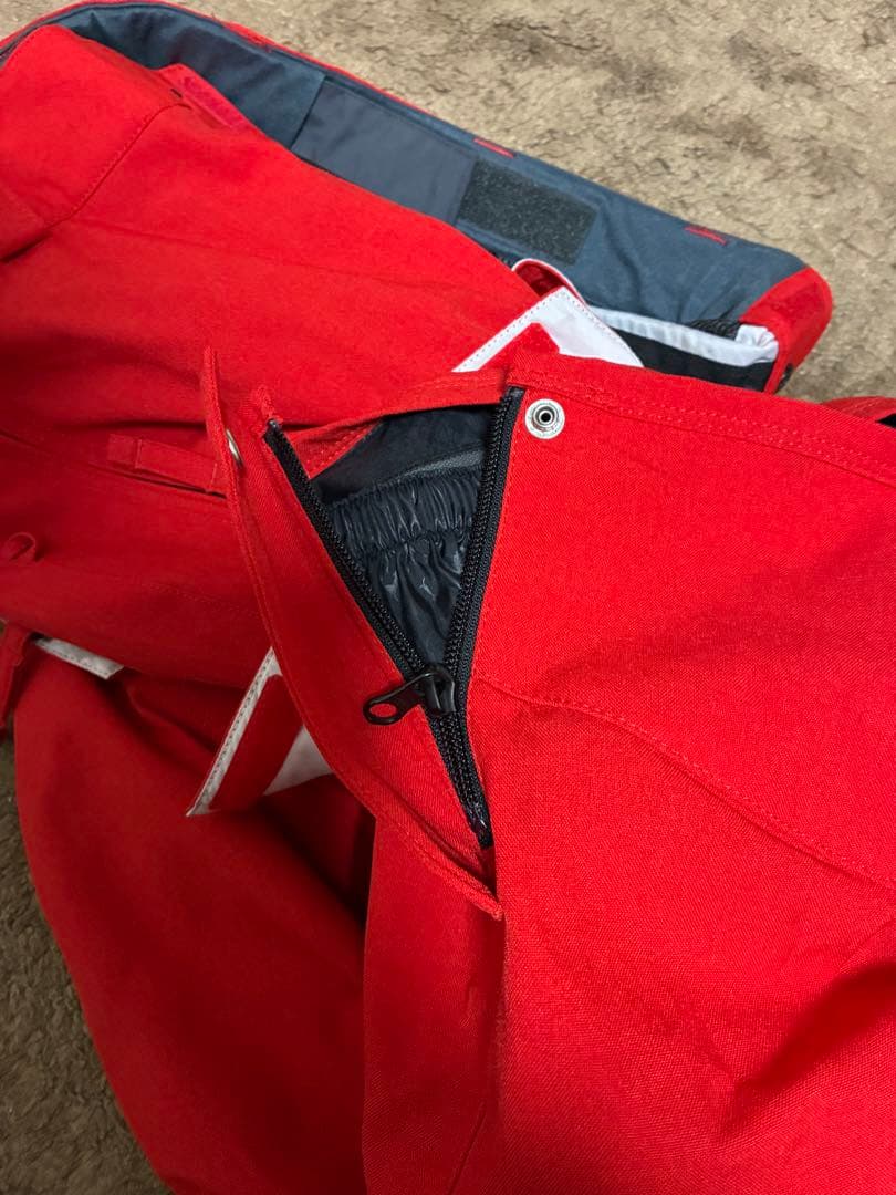 シ*ズ様 Volcom スノーボードジャケット　上下セット中古