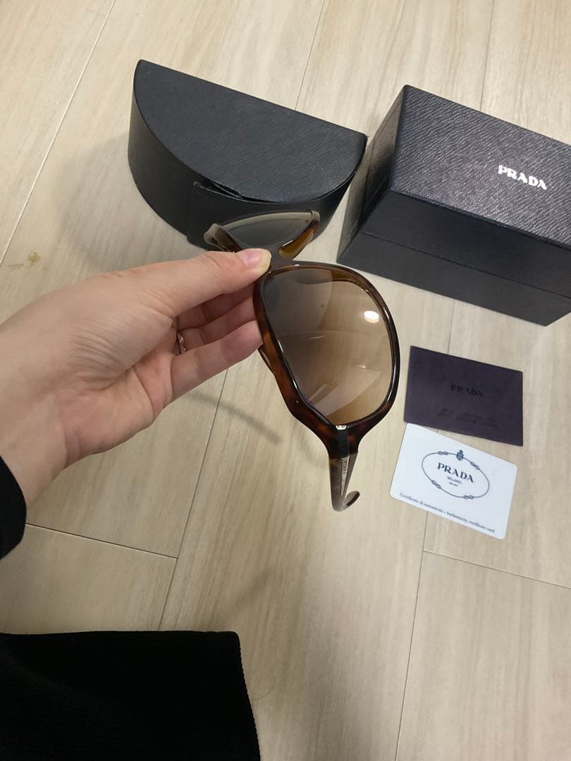 PRADA　プラダ　サングラス　SPR14G　2AU-3N1　90 ガクト着用