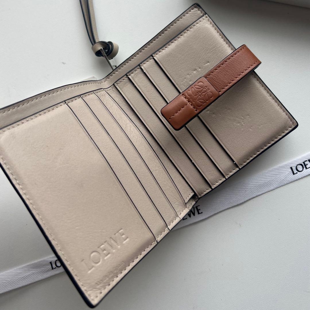 248 極上美品 LOEWE ロエベ 2つ折り財布
