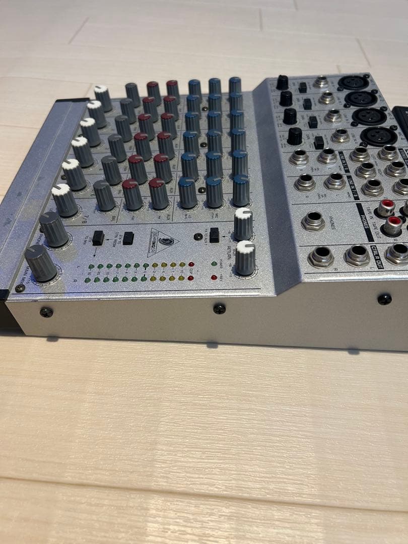 ベリンガーアナログミキサー 8チャンネル XLR端子