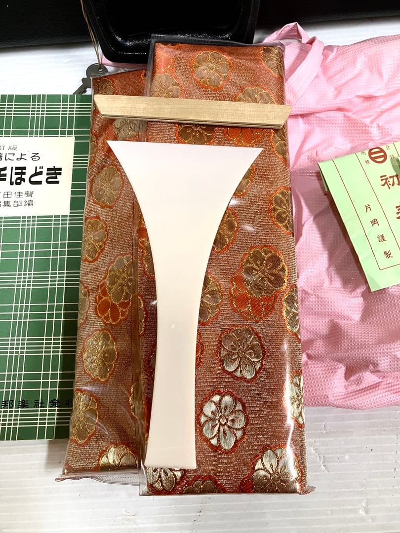 ◆三味線◆花梨細棹 胴破れ無し 中古 撥／駒／指かけ／ケース他 すぐ使えます！