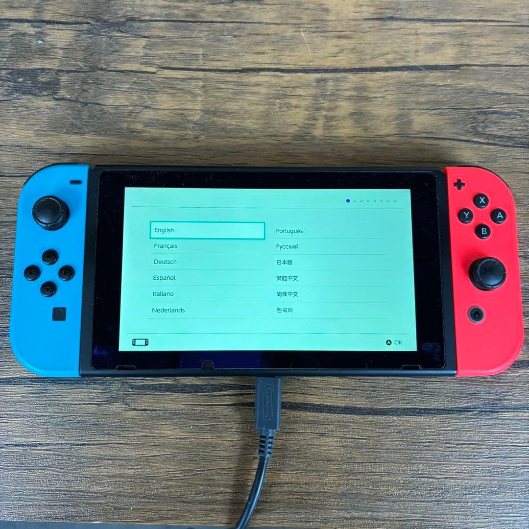 【送料込】Nintendo Switch バッテリー強化版　箱付き　おまけ付き