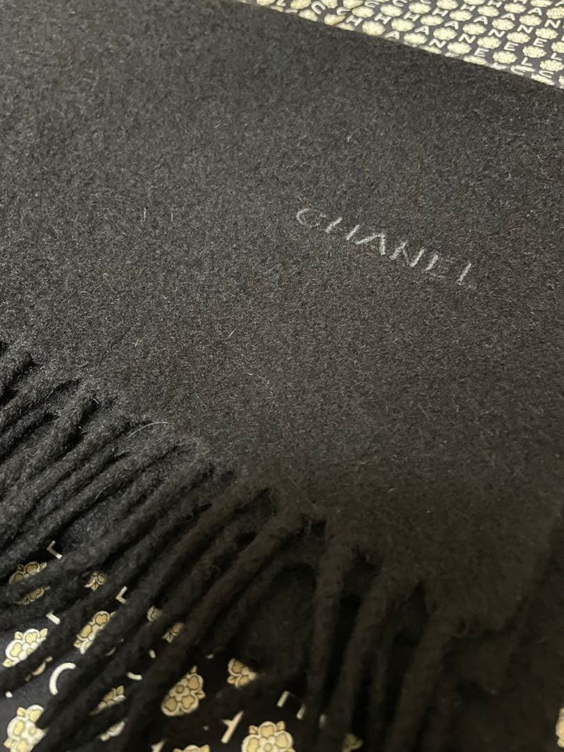 CHANEL ロゴカシミアマフラー　無地　黒ブラック