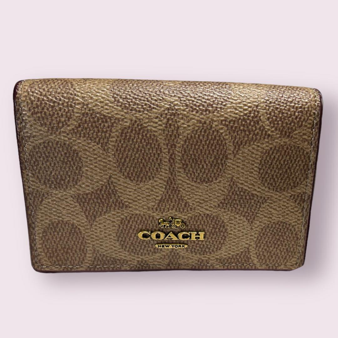 ☆ COACH ☆ ビジネスカード ☆ 名刺入れ ☆ マチ付き　オシャレ小物☆