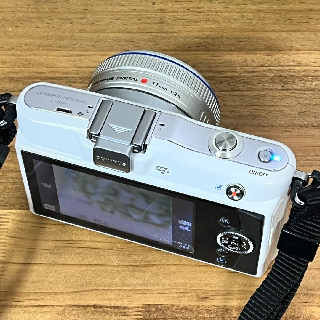 動作確認済 OLYMPUS E-PM1 ダブルレンズセット ミラーレス一眼