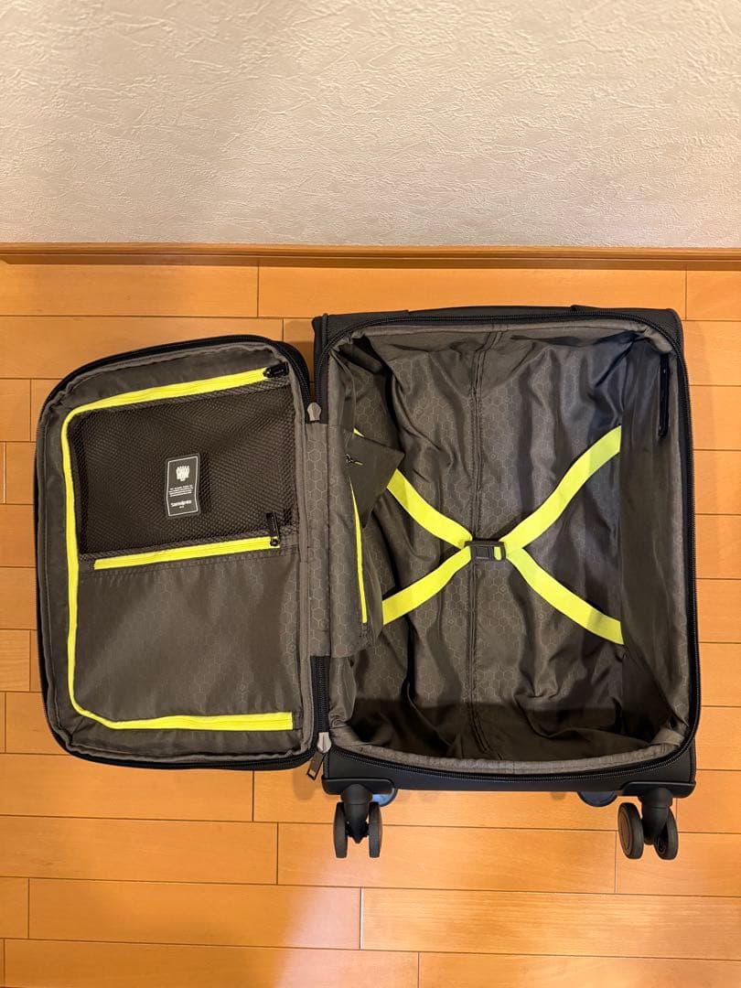 Samsonite ストラリウム スピナー55 エキスパンダブル