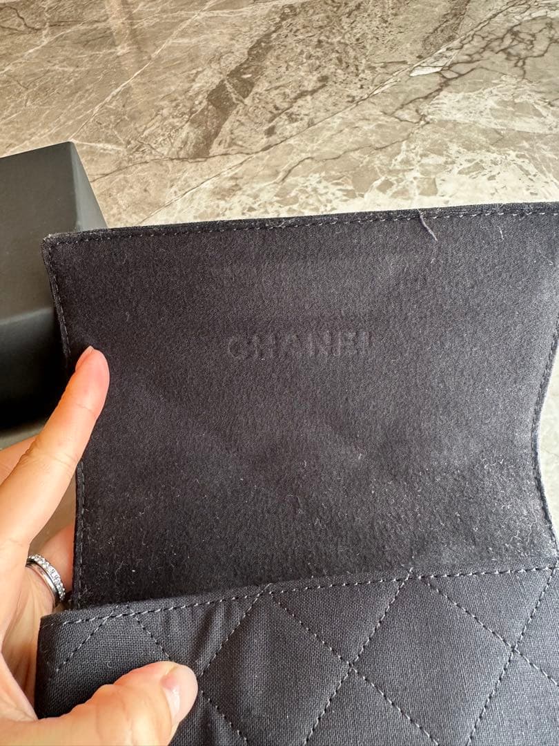 美品CHANEL シャネル　5477ハートモチーフサングラス　ブラックかわいい
