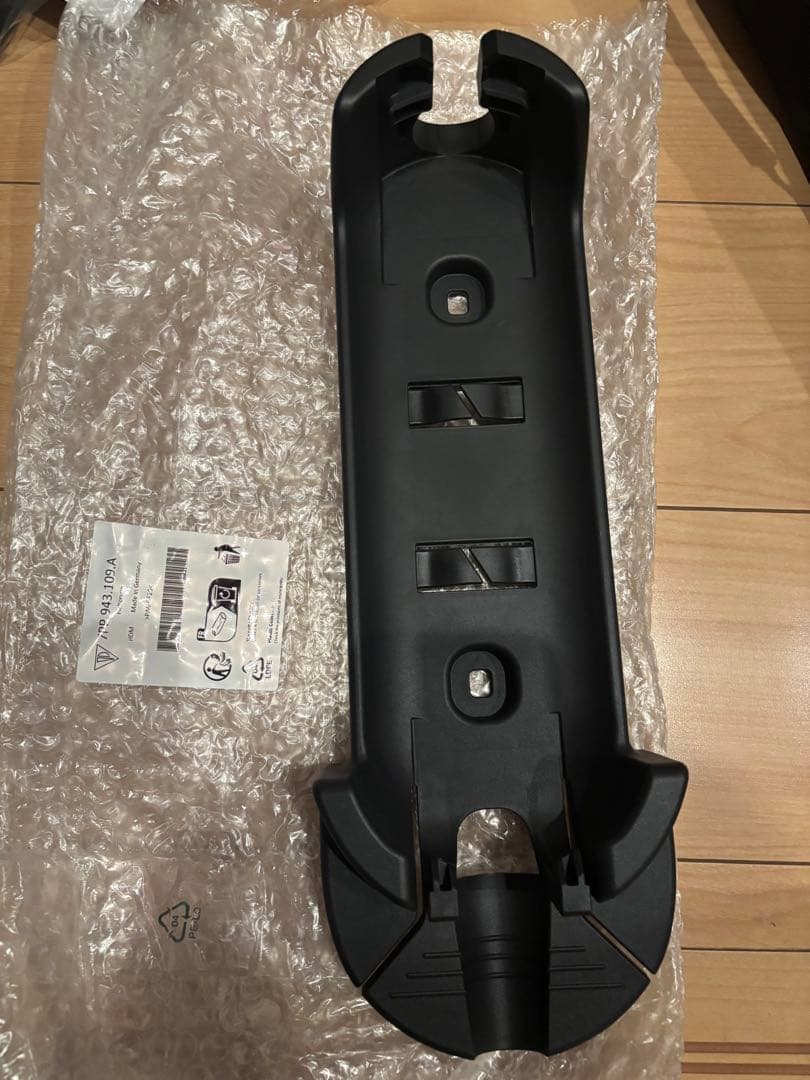 ポルシェ 純正　タイカン　モバイルチャージャーコネクト 充電器　液晶　無線　EV