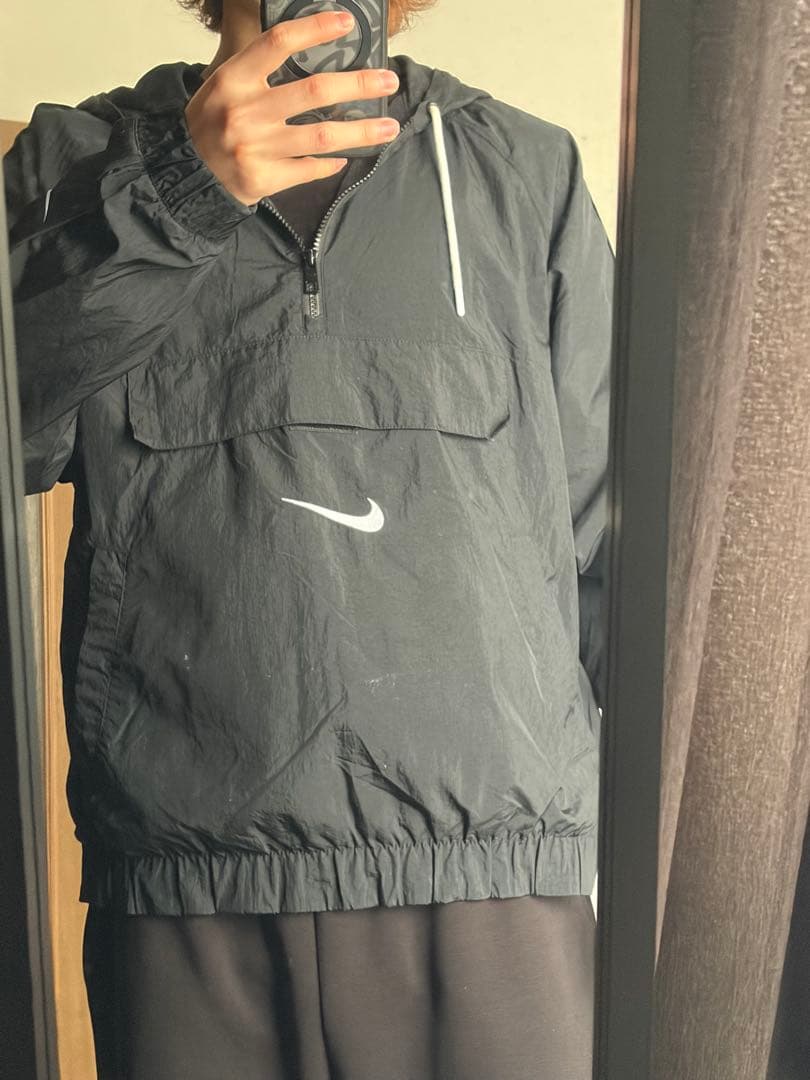 【美品】NIKE ブラック アノラックパーカー ウィメンズ