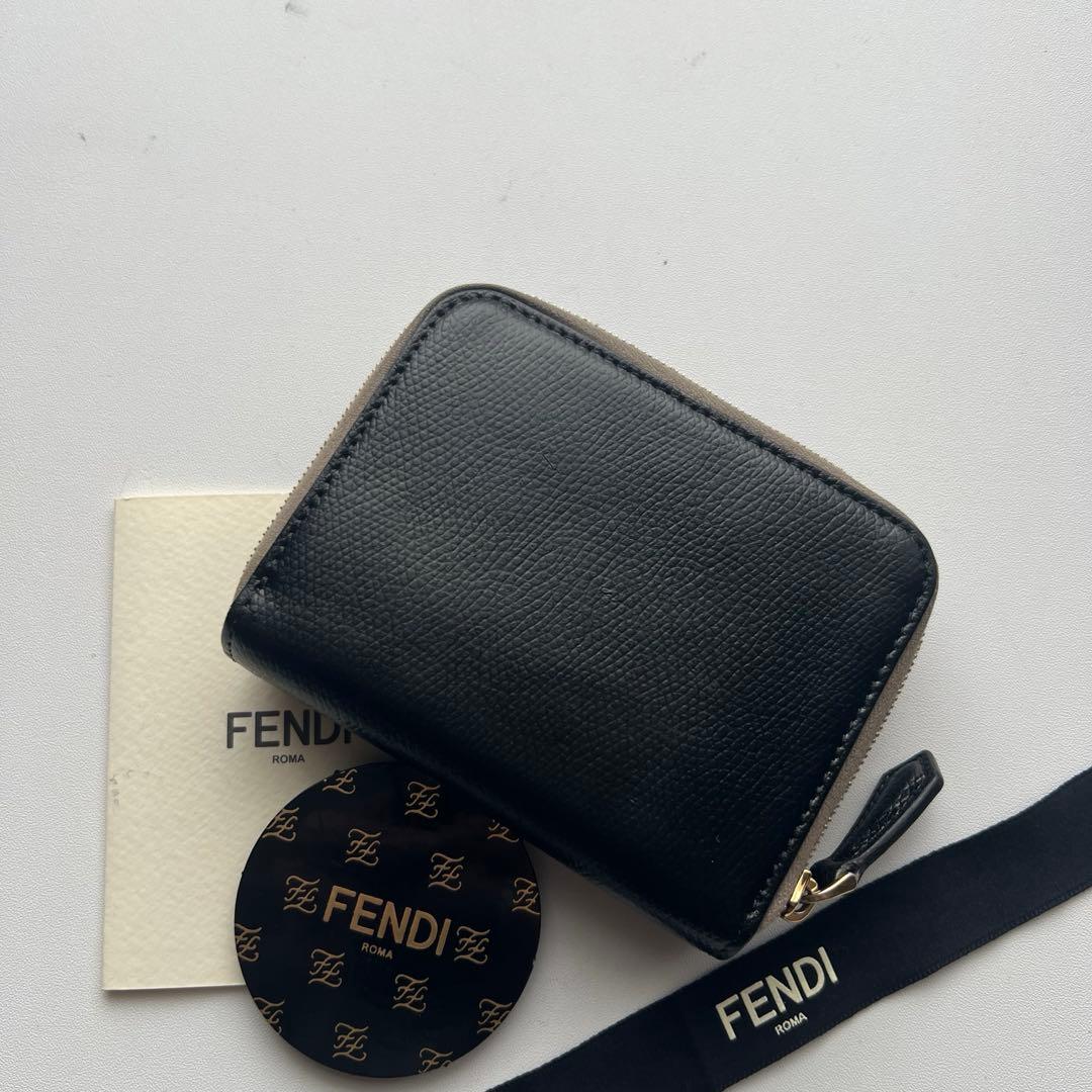 173 美品 FENDI フェンディ エフイズ 2つ折り財布