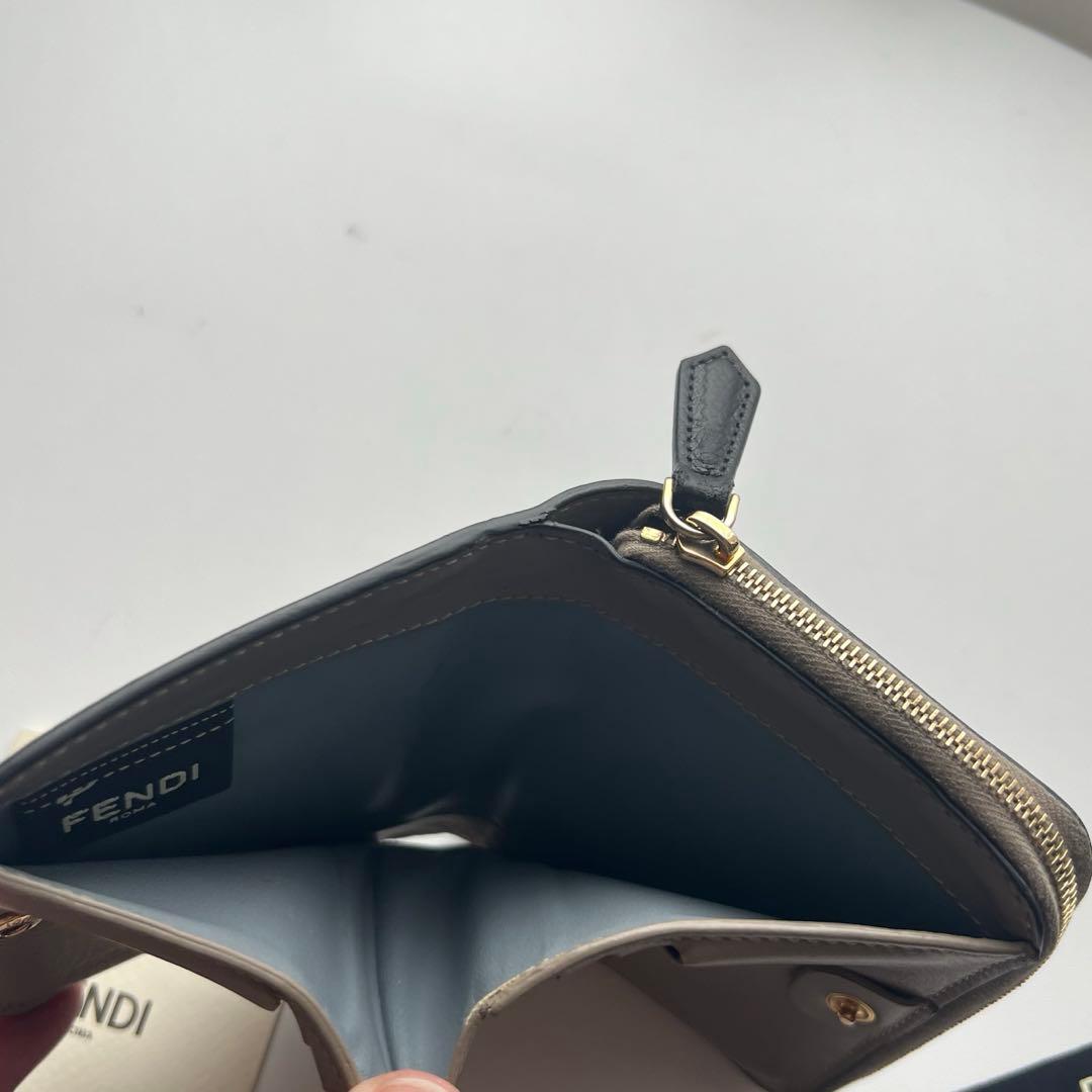 173 美品 FENDI フェンディ エフイズ 2つ折り財布