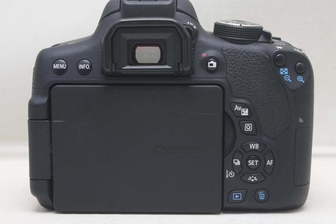 キヤノン EOS Kiss X8i ボディ 1085