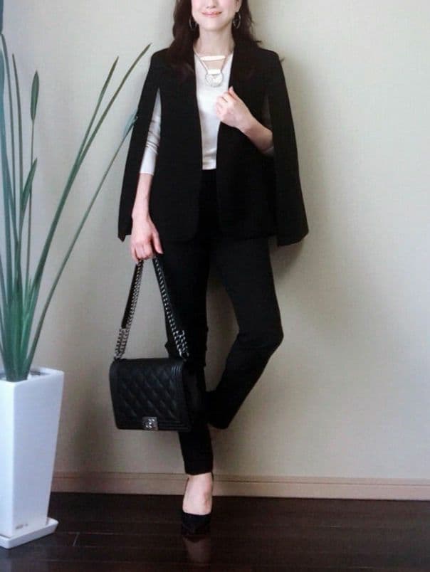 ZARA スリット入りケープジャケット　ブラック黒 ノーカラー　XS