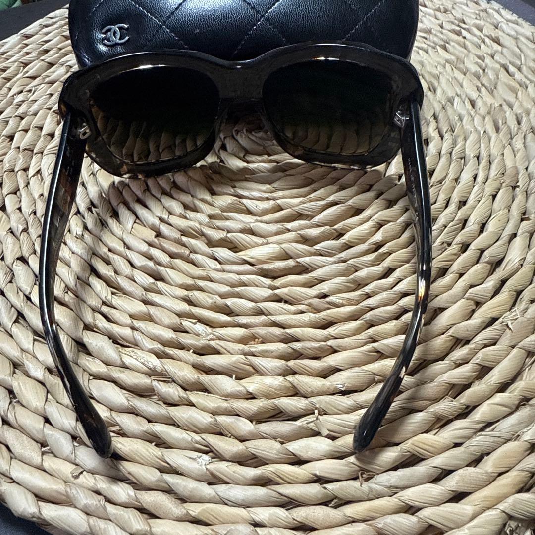 CHANEL シャネル