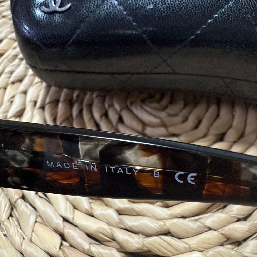 CHANEL シャネル
