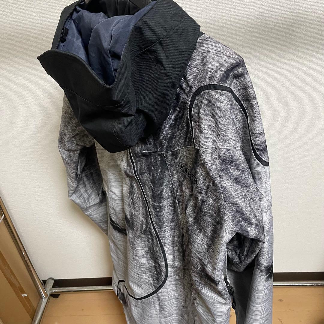 【極美品】VOLCOM IMMORTAL JACKET【M】スノーボードウェア