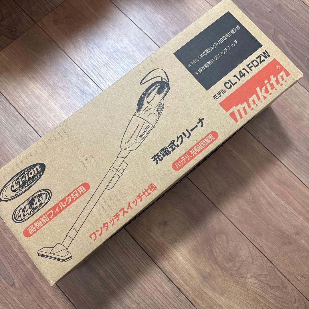 マキタ　充電式掃除機　14.4v