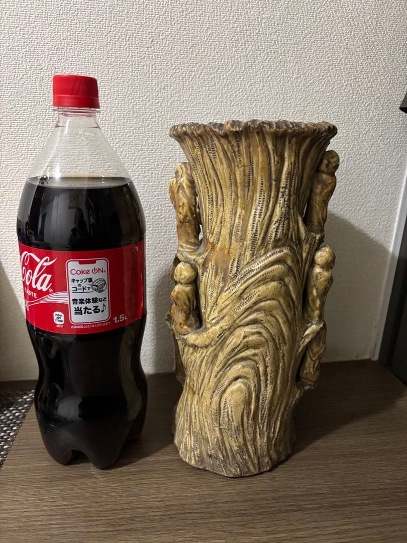 骨董　立体人物多数　陶器　花瓶　大仏様　僧侶　寺院　高さ28cm