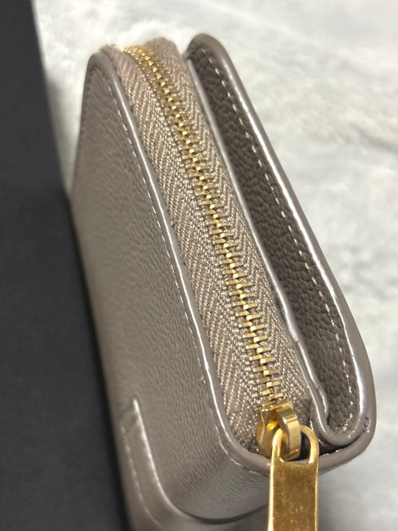 SAINT LAURENT サンローラン 二つ折り財布 美品 YSLロゴ