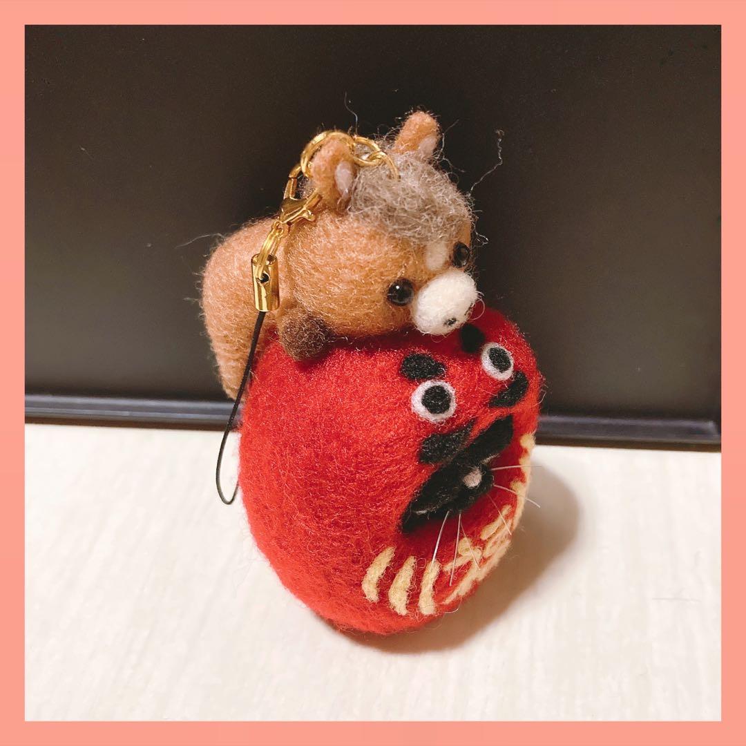 羊毛フェルト　白狐と焼き芋と黒猫さん。