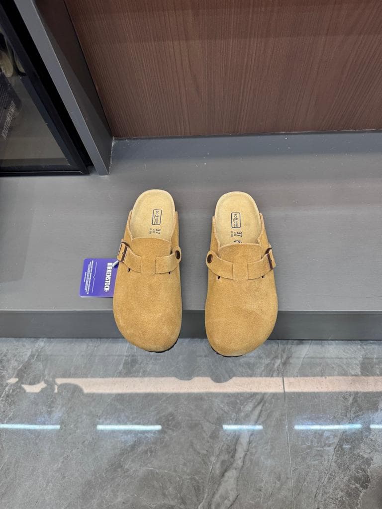Birkenst○ck スエード クロッグサンダル イエロー