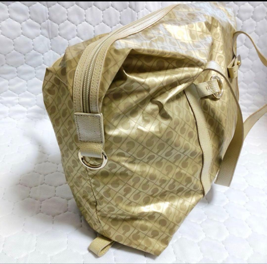 えるこ様ご購入分！GHERARDINI ゴールド ボストンバッグ ポーチ付