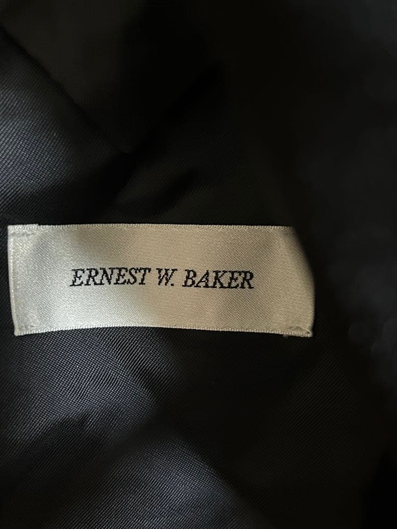 ERNEST W. BAKER ジレベスト ブラック ピークドラペル