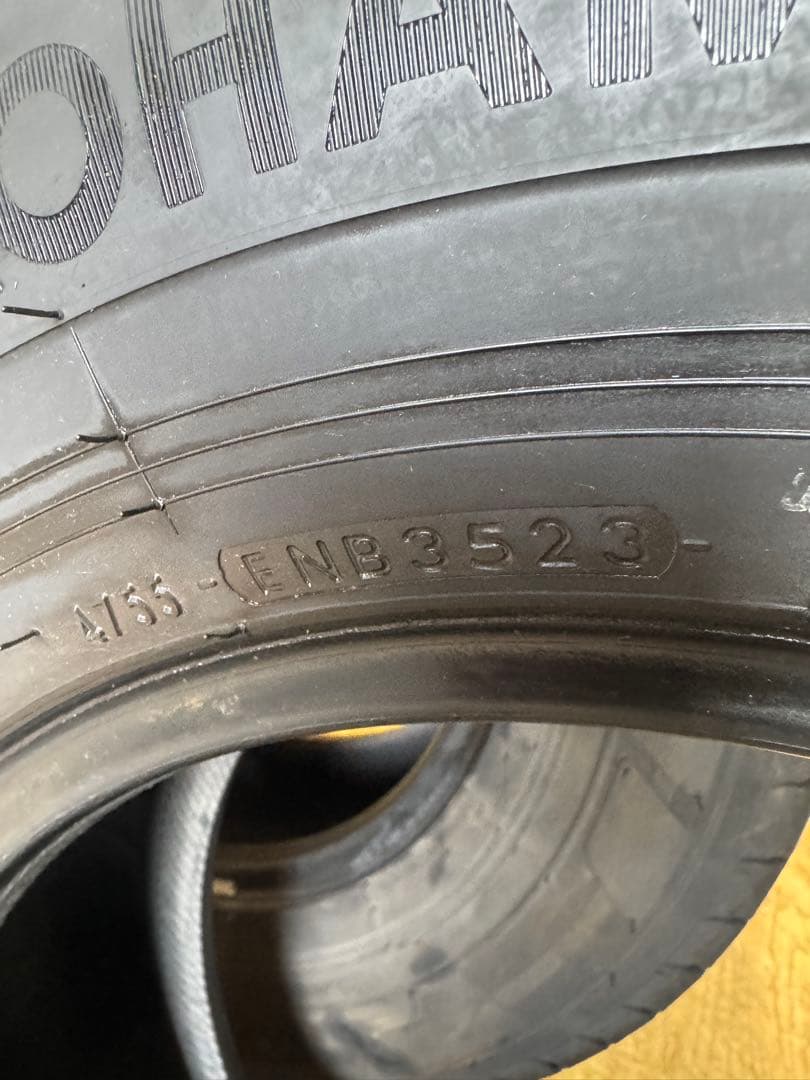 195/80R15 107/105LT ヨコハマ夏タイヤ2本。その②
