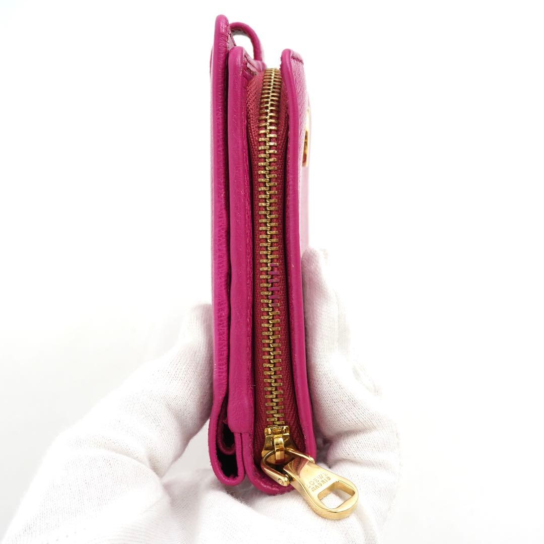 ✨未使用に近い✨　LOEWE ミニ財布　アナグラム　アマソナ　二つ折り　刻印