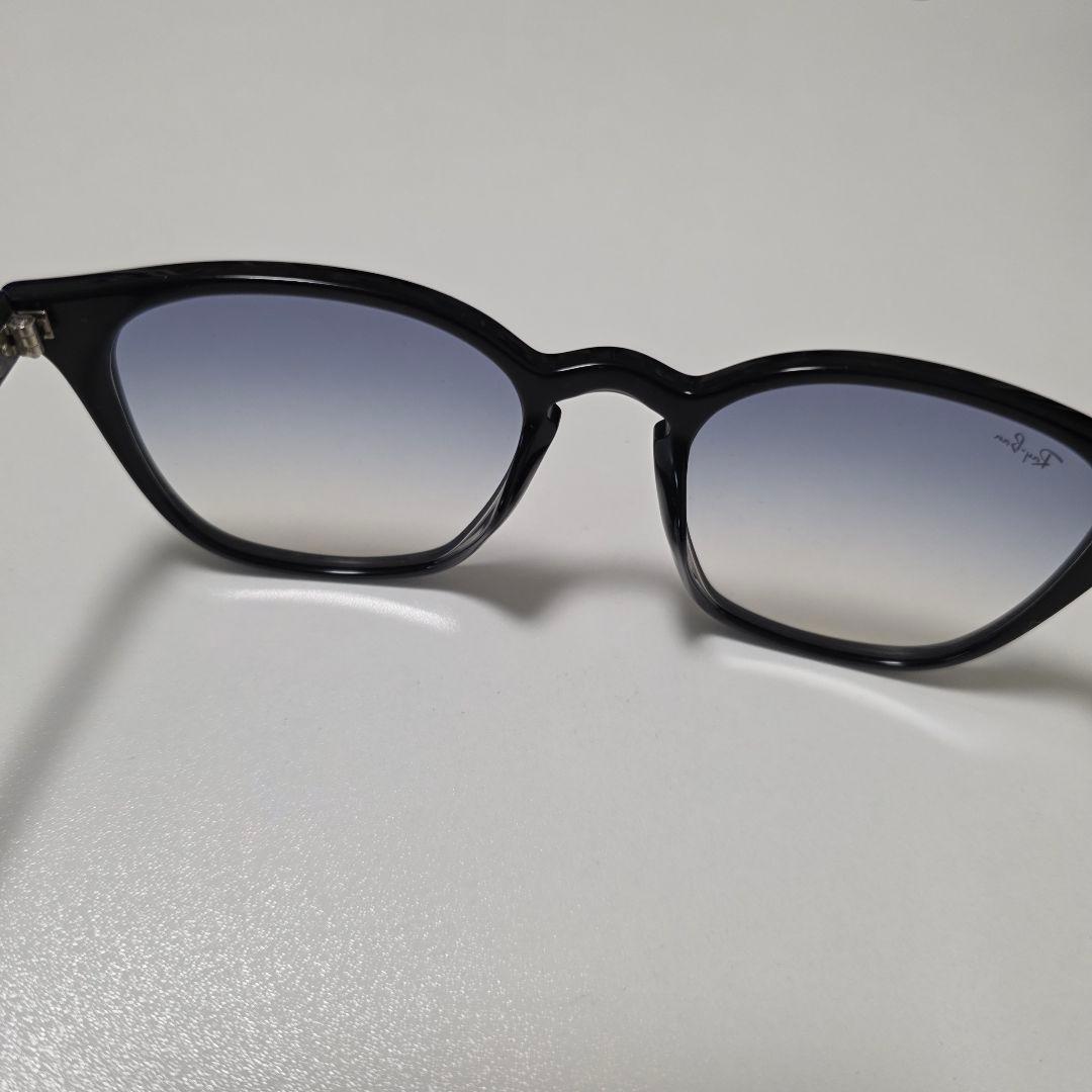 Ray-Ban ブラック サングラス RB4258F