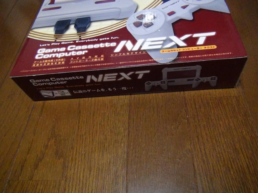 ＮＥＸＴのファミリーコンピューター本体新品　未使用!。