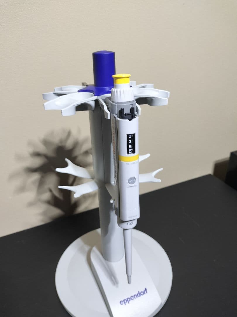 eppendorf エッペンドルフ　ピペットスタンド　回転式