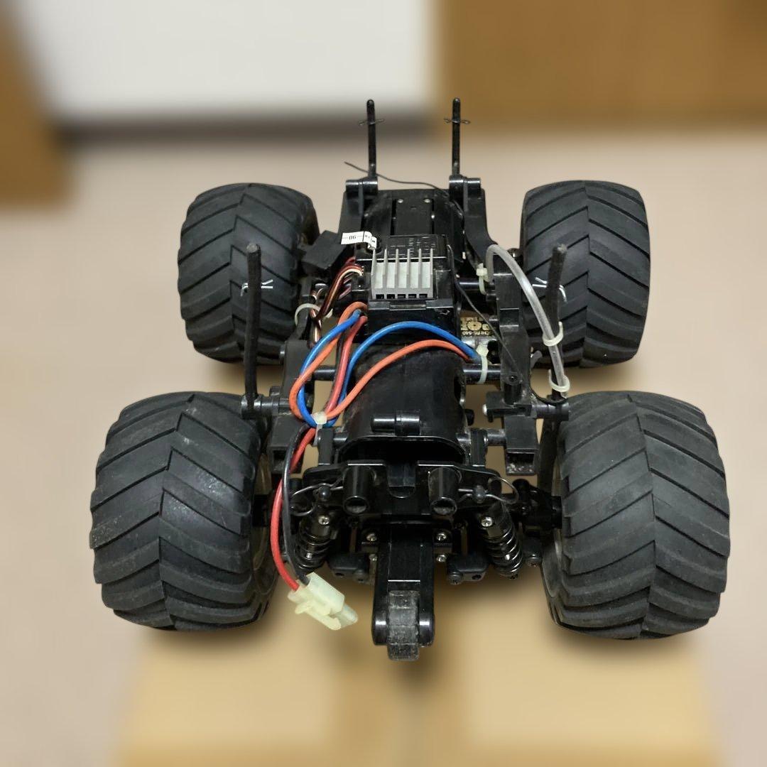 タミヤのワイルドウイリー2だと思います。ラジコンカー