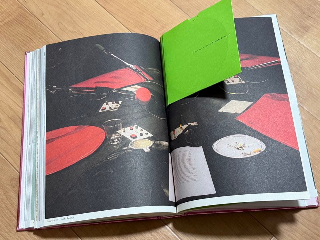 アート・デザイン・音楽 Sophie Calle Take Care of Yourself
