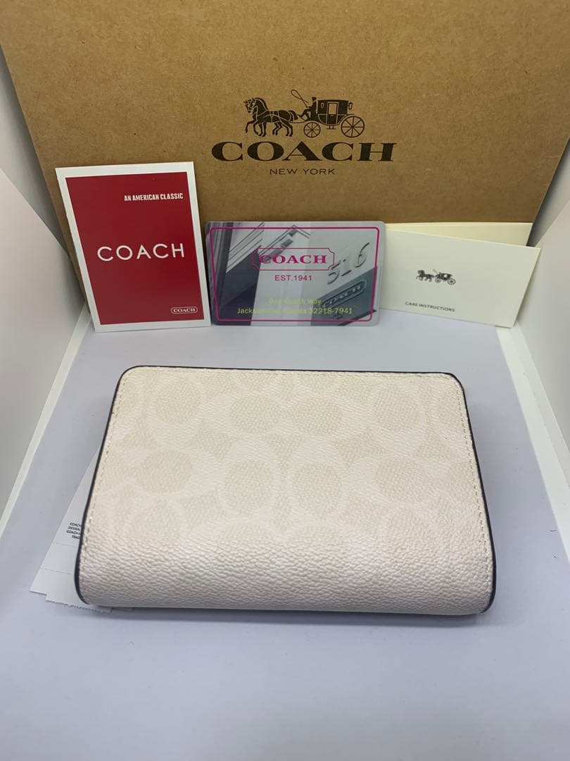 COACH　コーチ　C0082　二つ折り財布　チョーク×グレイシャーホワイト