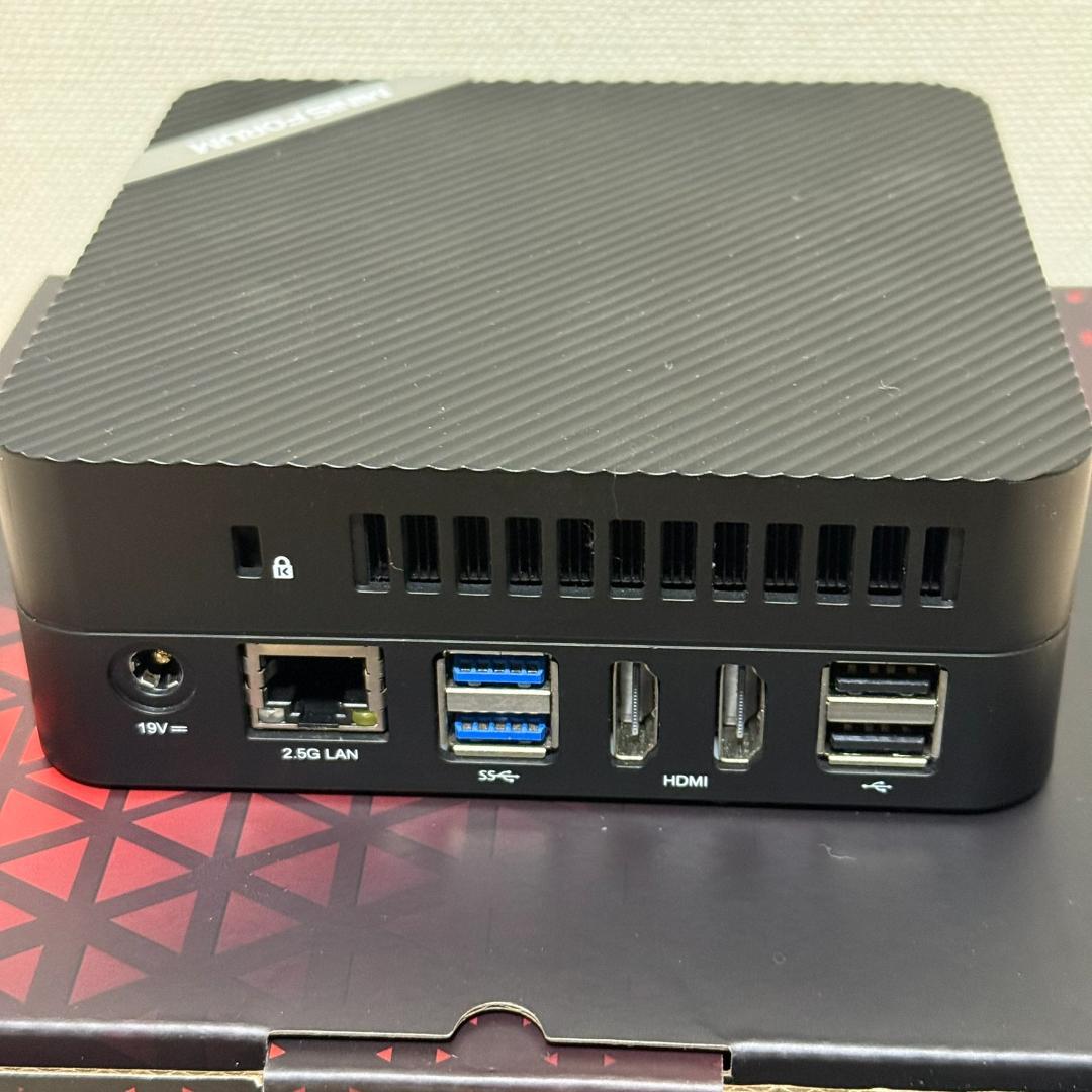 MINISFORUM UM590 本体のみ 起動不可 ジャンク 電源入らず