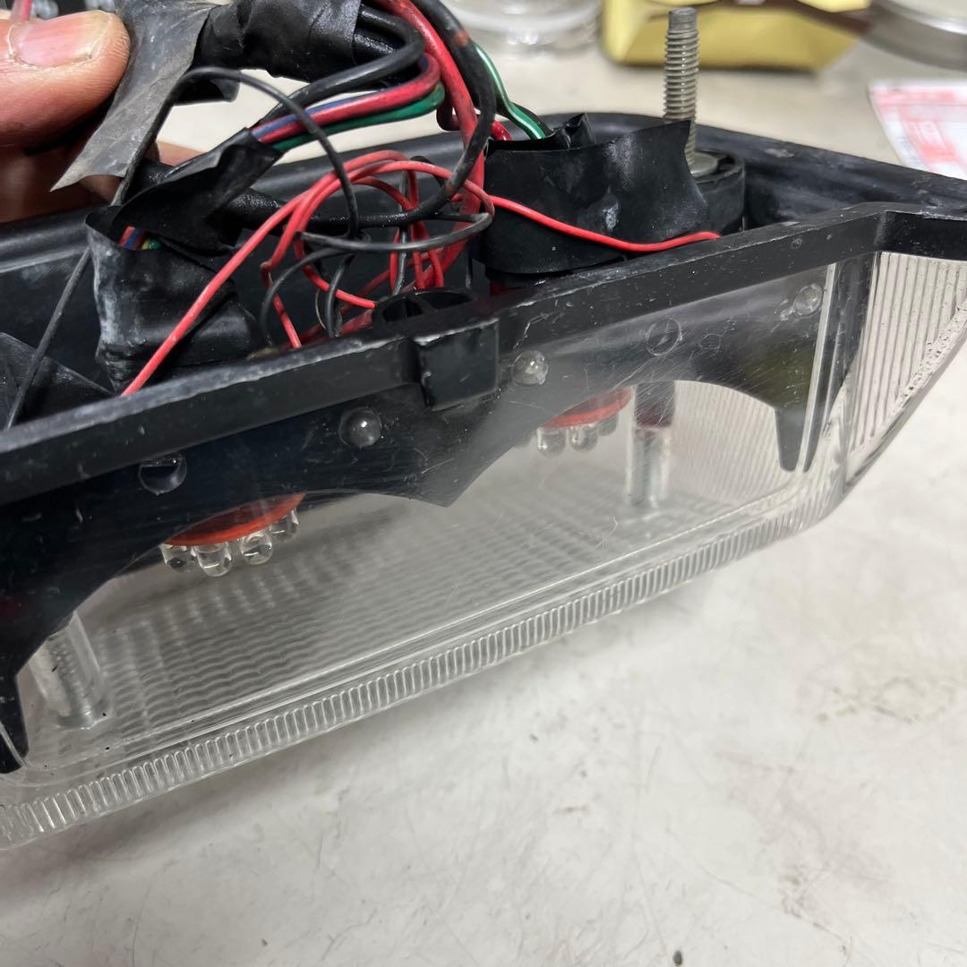 モカさん専用 ゼファー400 クリアテール LED とフロントエンブレム