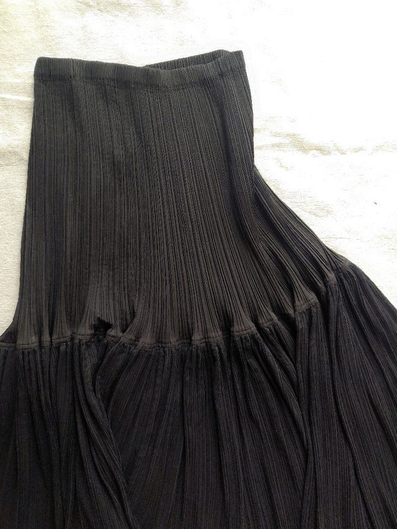 ISSEY MIYAKE 黒 プリーツロングスカート