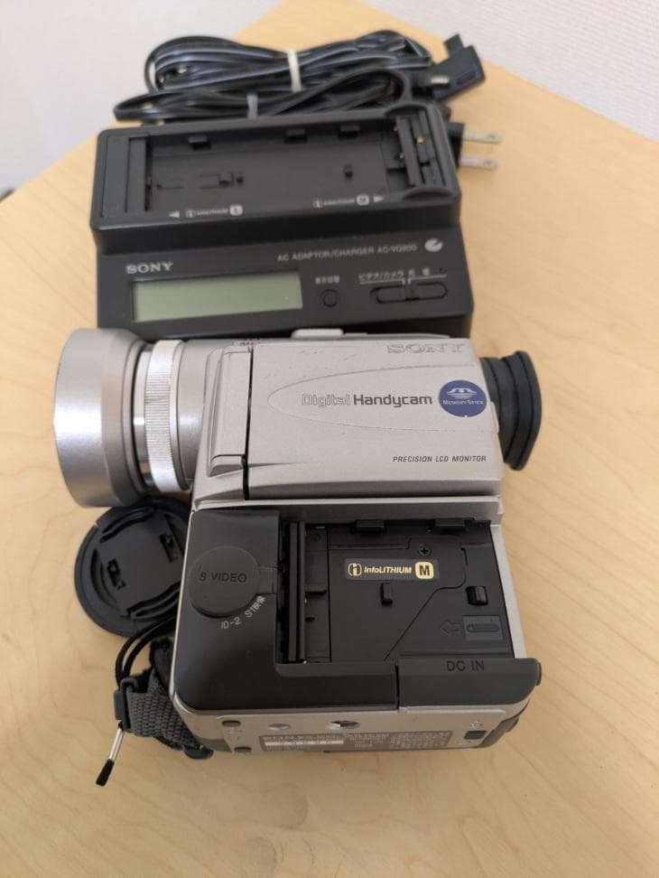 ビデオカメラ SONY HANDYCAM DCR-PC100
