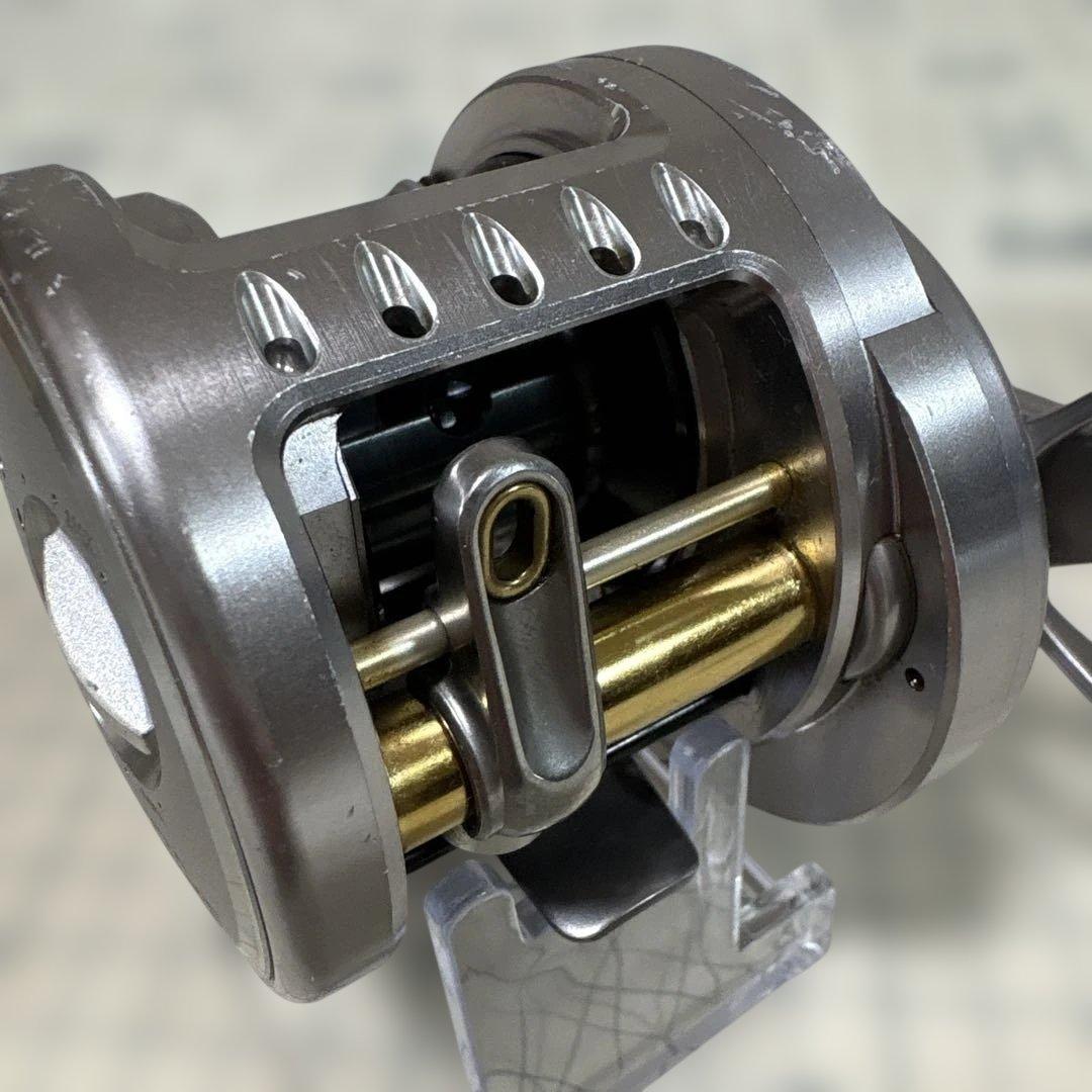 シマノ 09 カルカッタコンクエスト 201DC