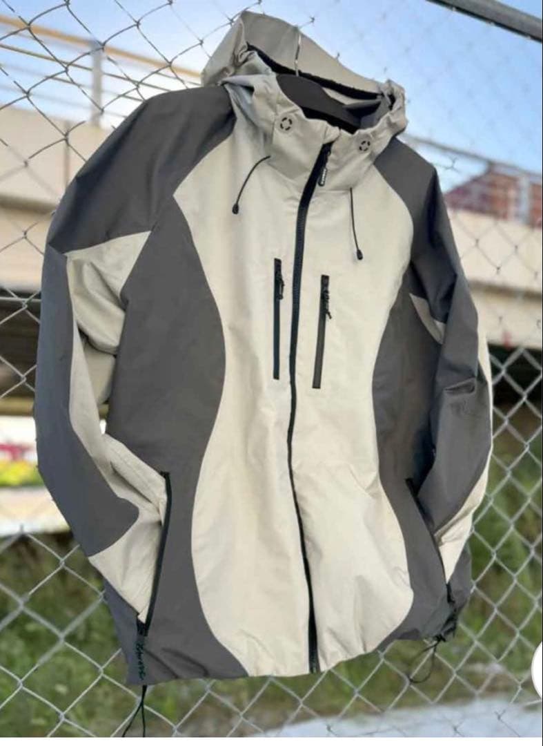 新品 NOMADIK グリッチジャケット　Mサイズ　タグ付送料込み
