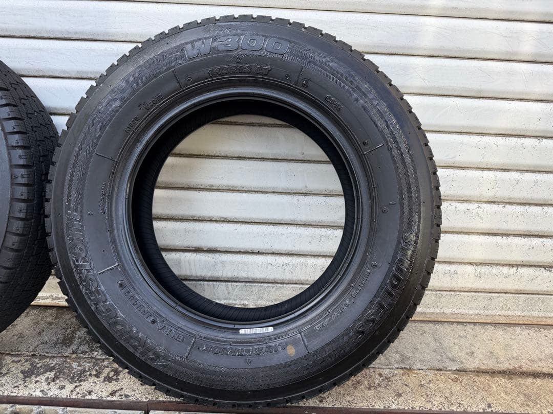 ブリヂストン W300 145R12 6PR スタッドレスタイヤ 4本中古