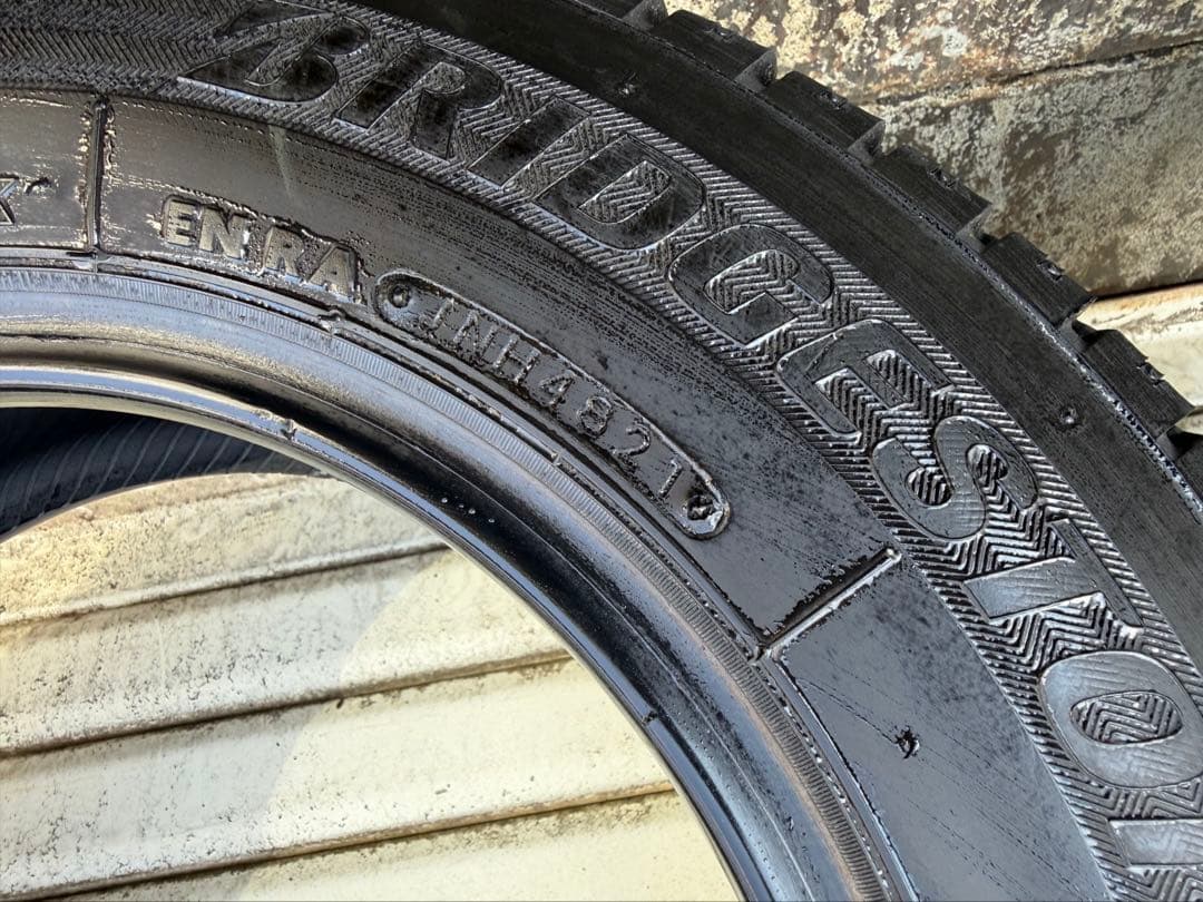 ブリヂストン W300 145R12 6PR スタッドレスタイヤ 4本中古