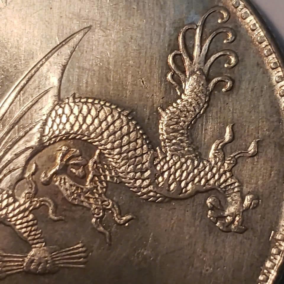 中華民国　本物銀貨　袁世凱「羽根飾り帽子」ドル ND (1916年) 天津造幣局
