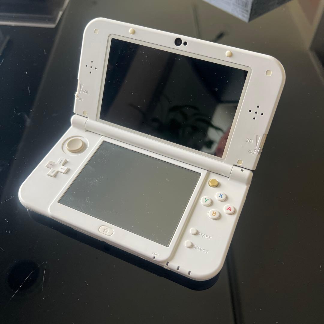 Newニンテンドー3DSLL パールホワイト　アダプター　ソフト6本付