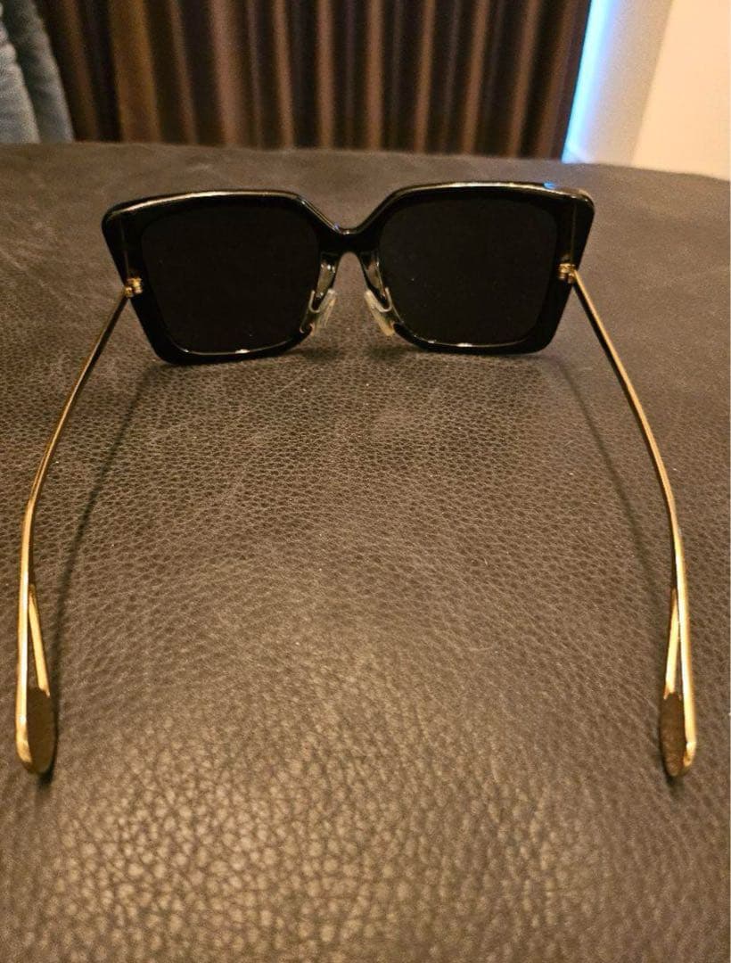 GUCCI GG0435SA ブラックサングラス
