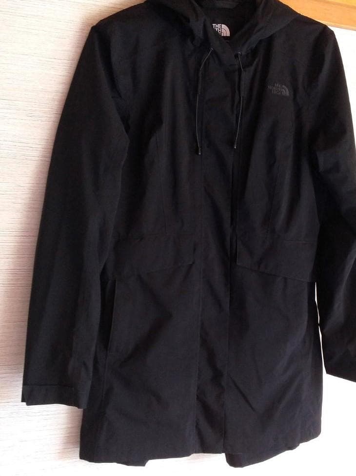 商談中【超美品】ノースフェイス　 アウタィースコート　ブラック
