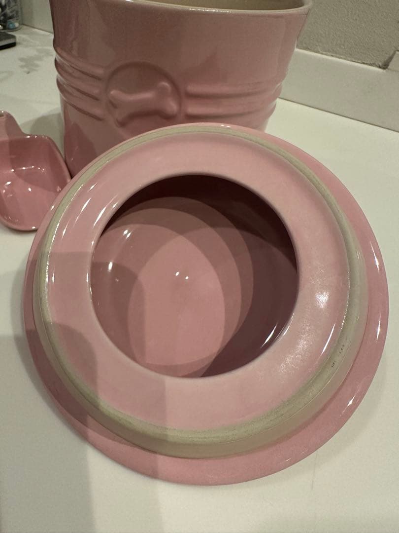 Le Creuset フードストッカー ピンク　ペット
