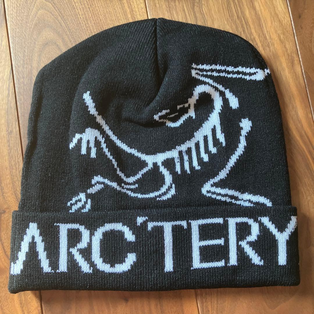 【美品】ビーニー 3点セット supreme, arc’teryx,まとめ売り‼️